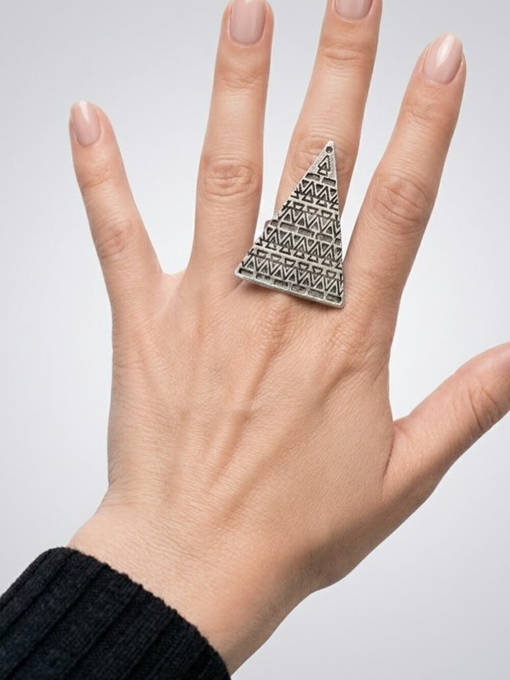 *Clearance* Ladies Triangular Ring - Picture 2 of 6